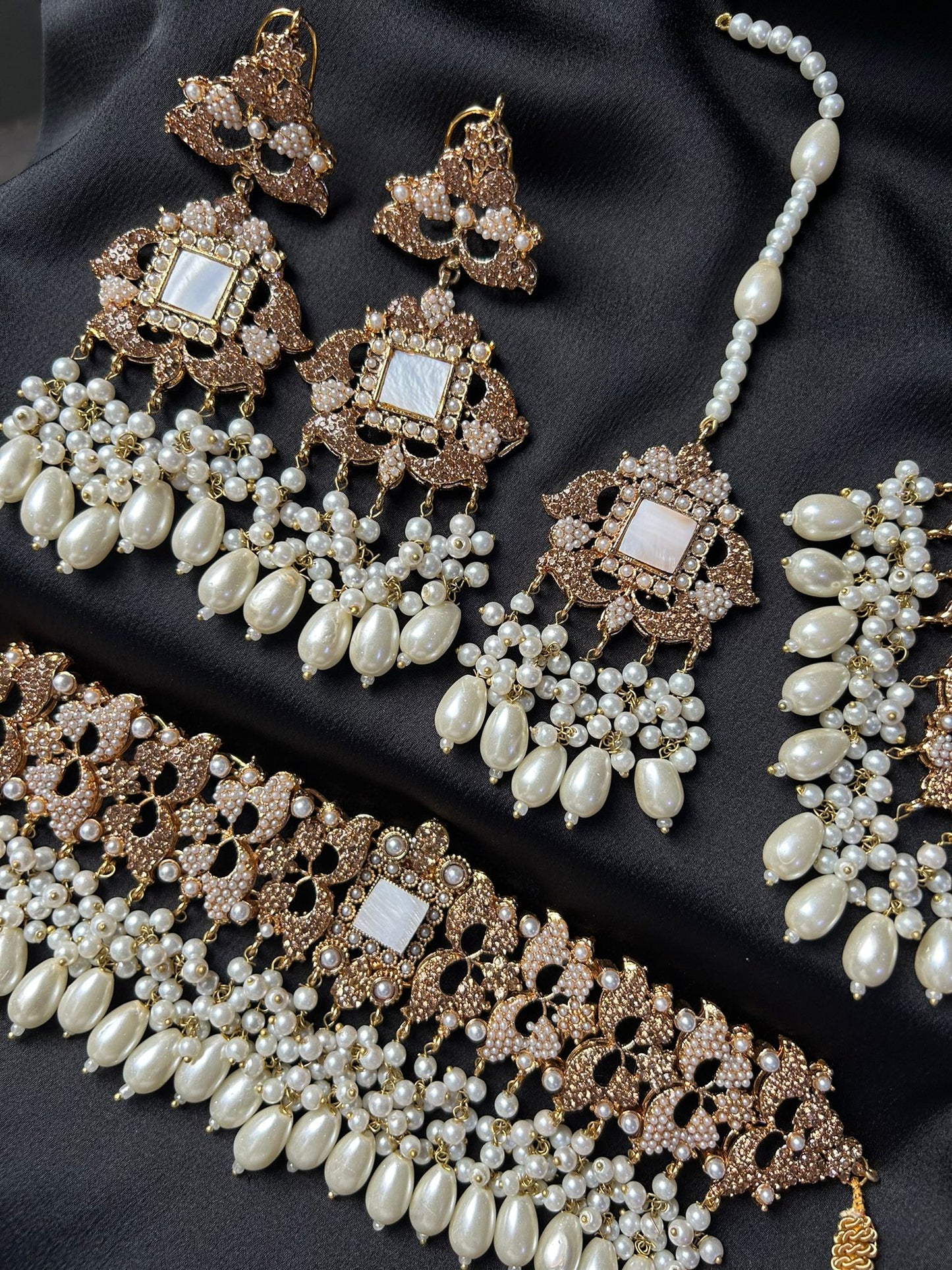 Mahida bridal set ~ Pearl