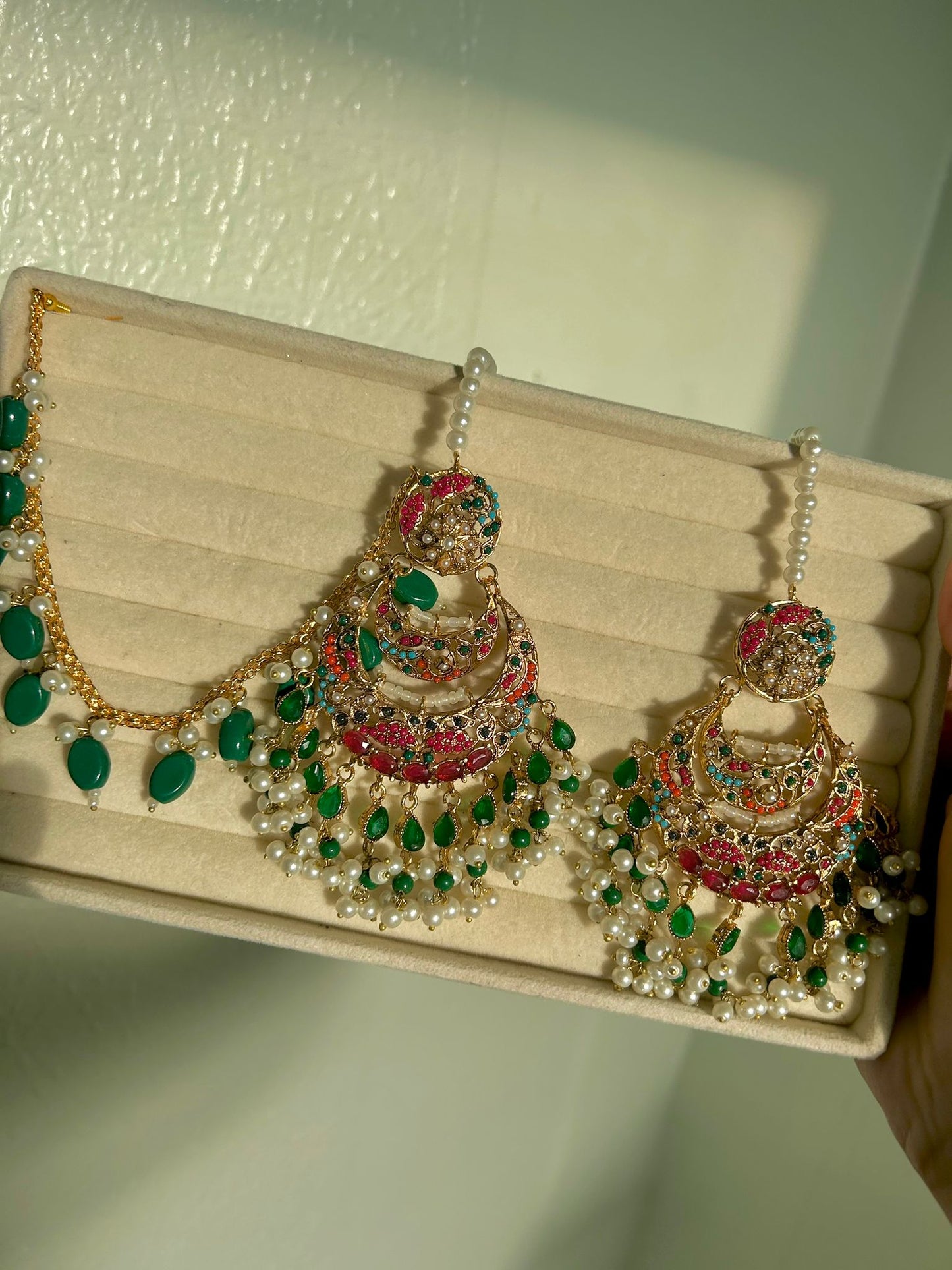 Zayna earring & tikka set ~ green