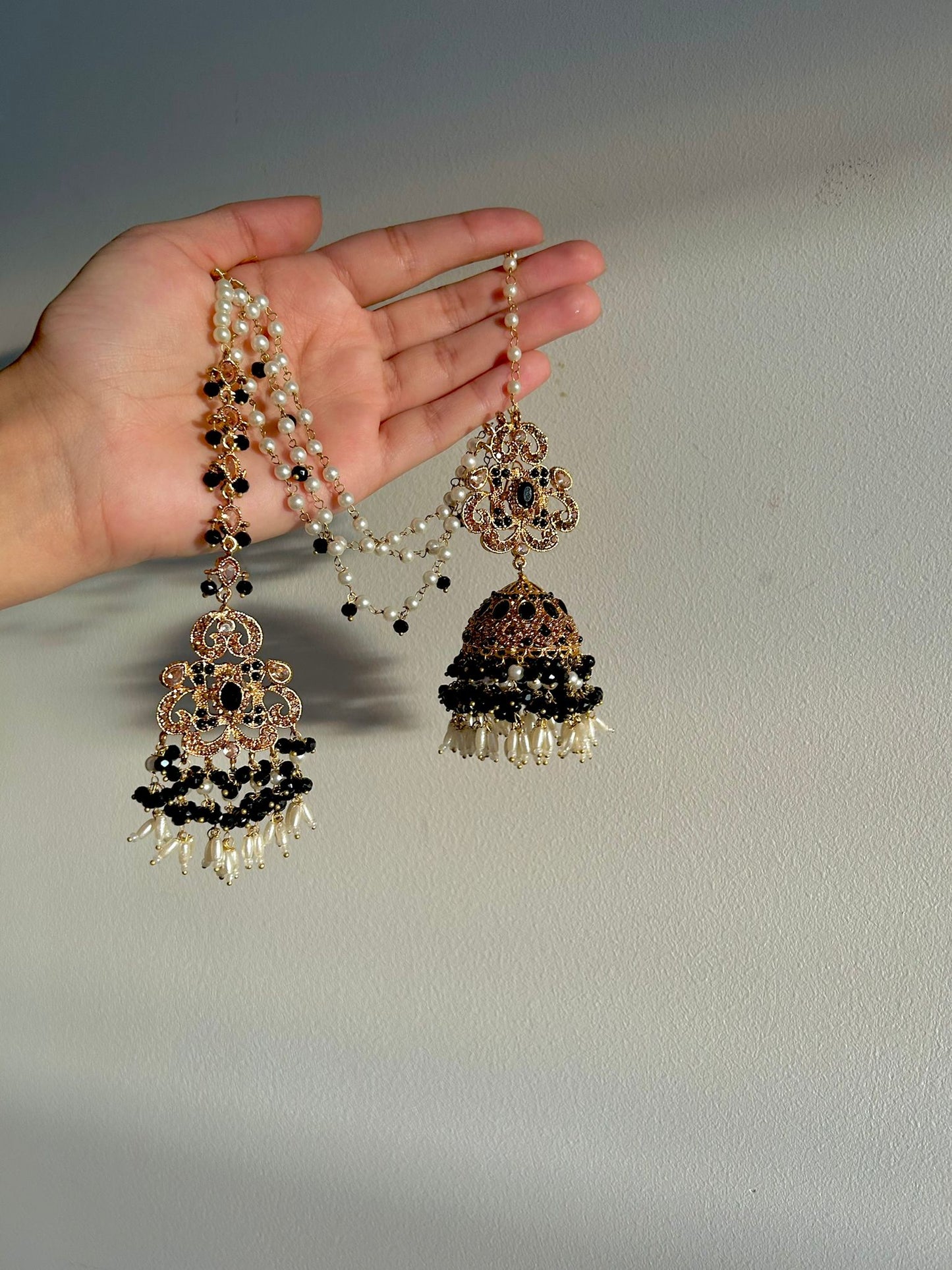 Amna earring & tikka set ~ Black