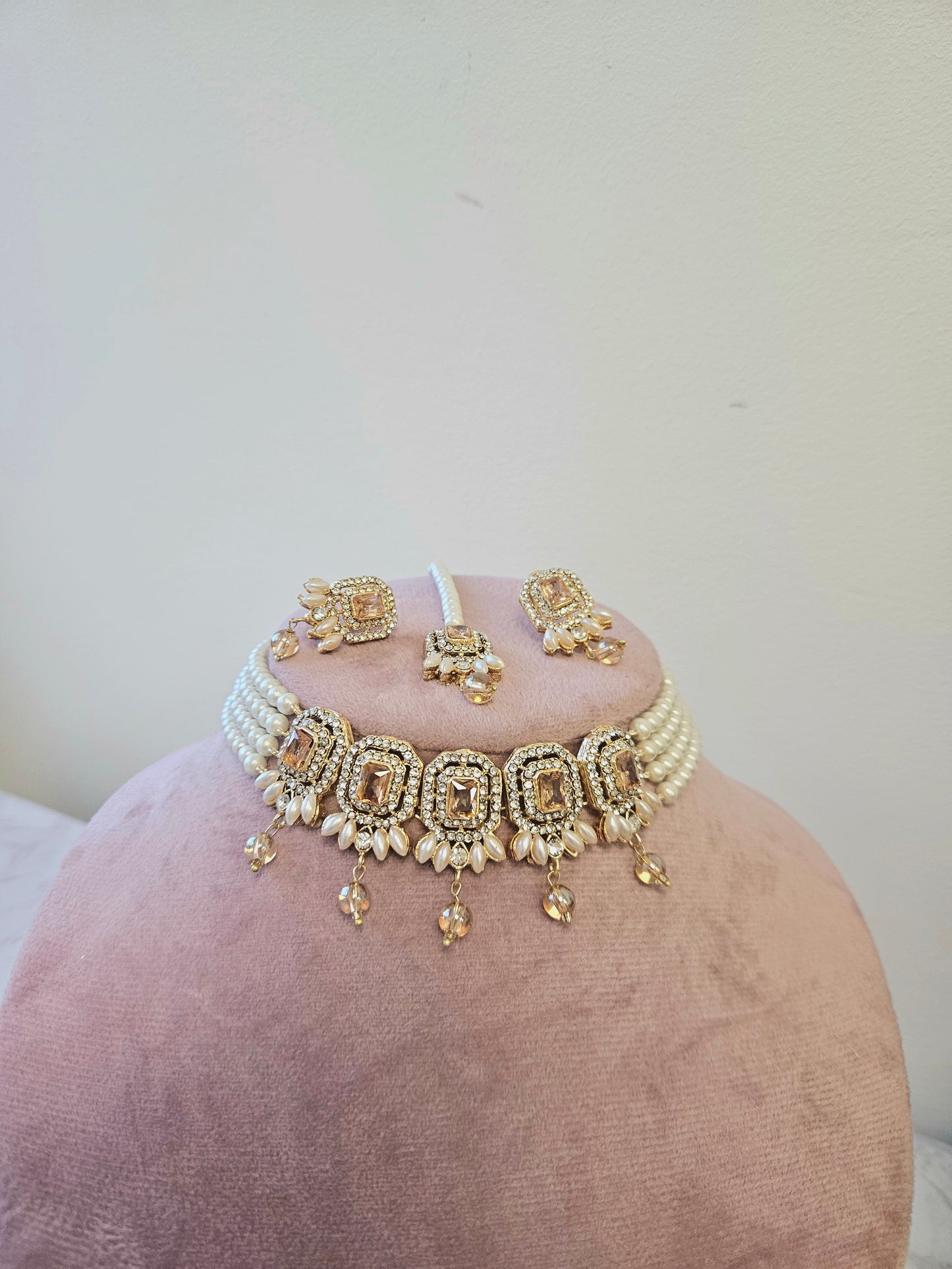 Nusrat jewellery set -Peachy champagne