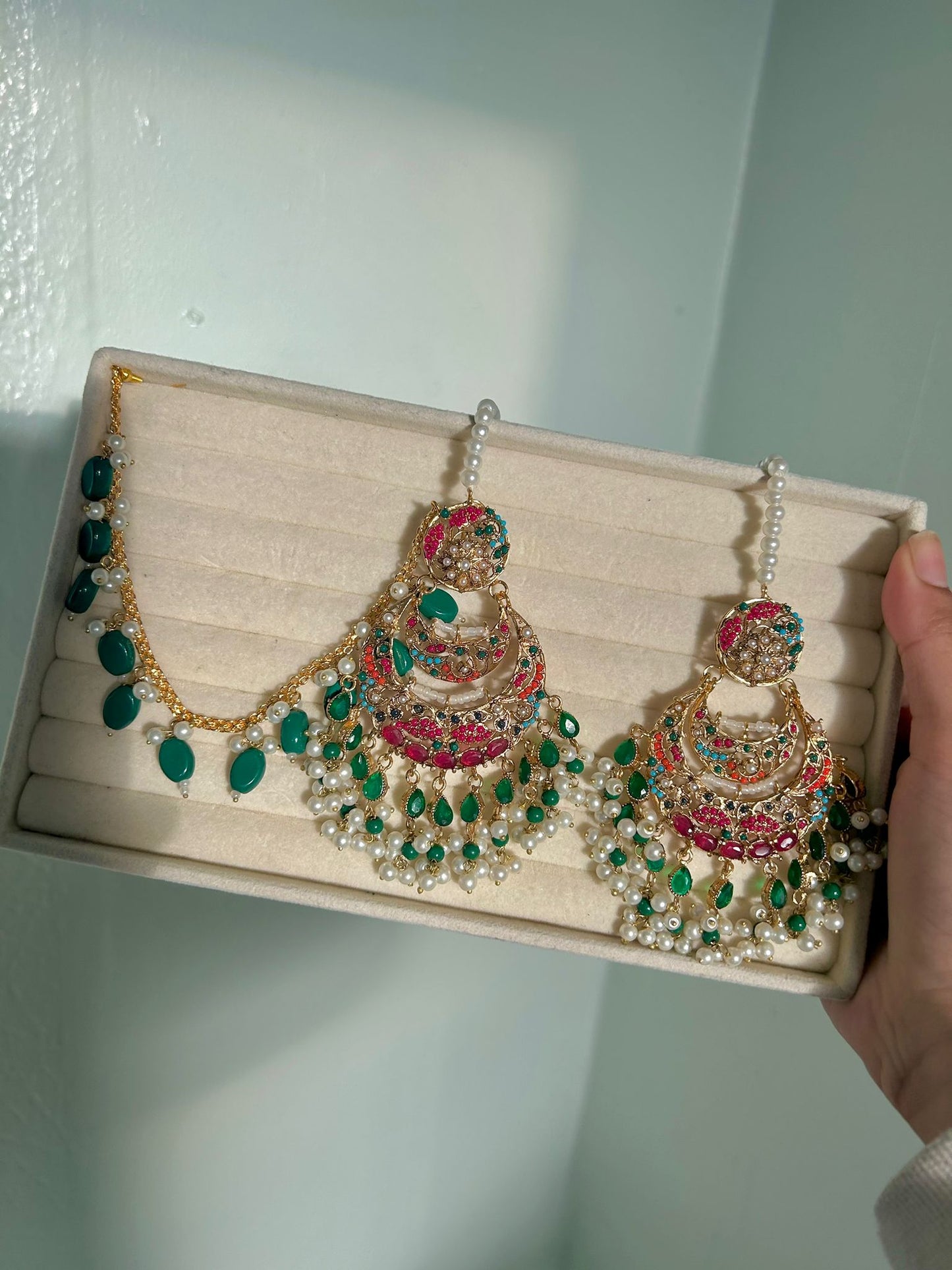 Zayna earring & tikka set ~ green